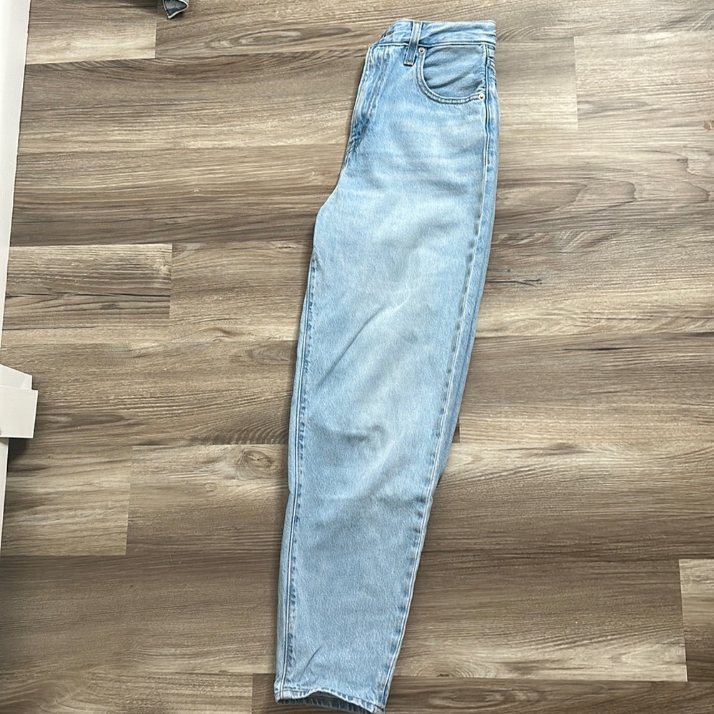 Levi jeans